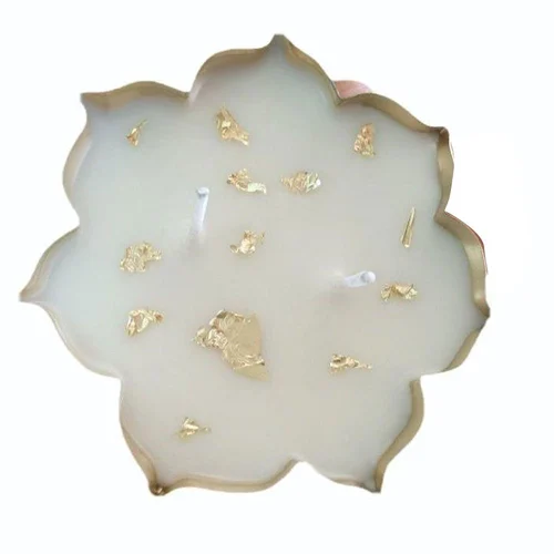 Golden Leaf Theme Wax Candle
